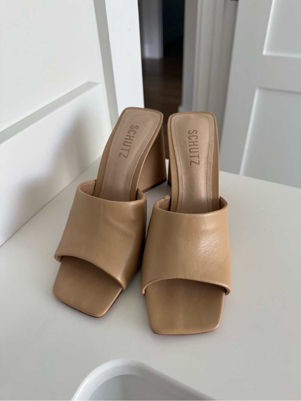 SCHUTZ Nude Tan Leather Square-Toe Block Heel Mules